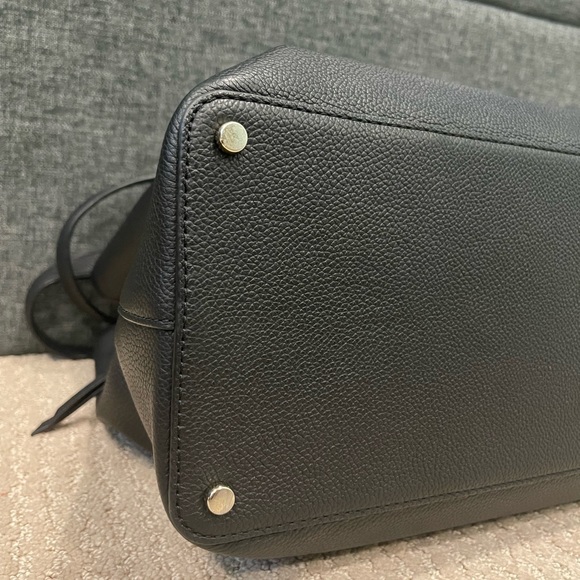 Kate Spade Tote (Large) - Picture 5 of 11